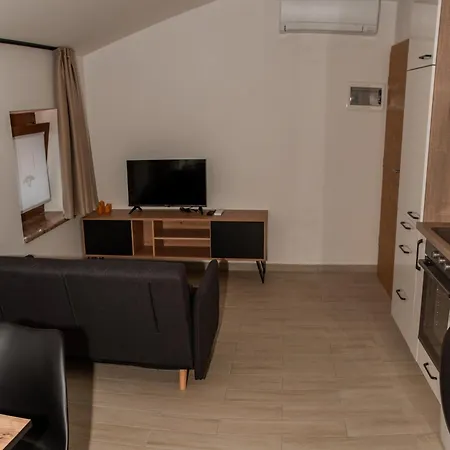 Apartmaji Tinta *
