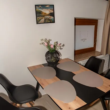 Apartmaji Tinta *