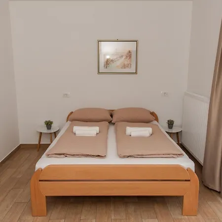 Apartman Apartmaji Tinta *
