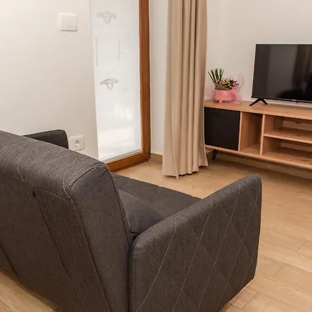 דירה Apartmaji Tinta Kanal