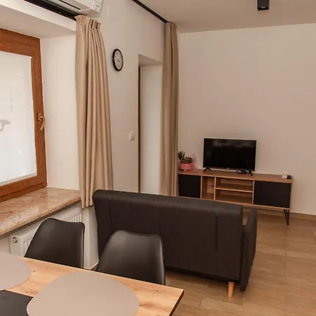 Apartmaji Tinta * Kanal