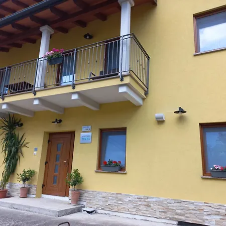 Apartmaji Tinta דירה *