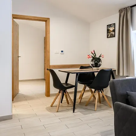 Apartmaji Tinta Apartment Kanal