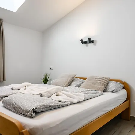 Apartmaji Tinta Kanal
